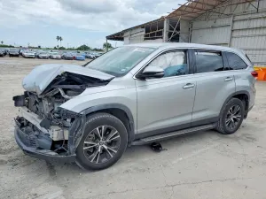Toyota Highlander 2.7L 4 2019
