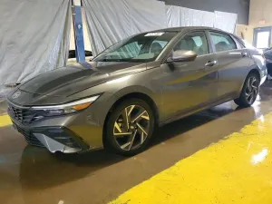 Hyundai Elantra 2.0L 4 2025
