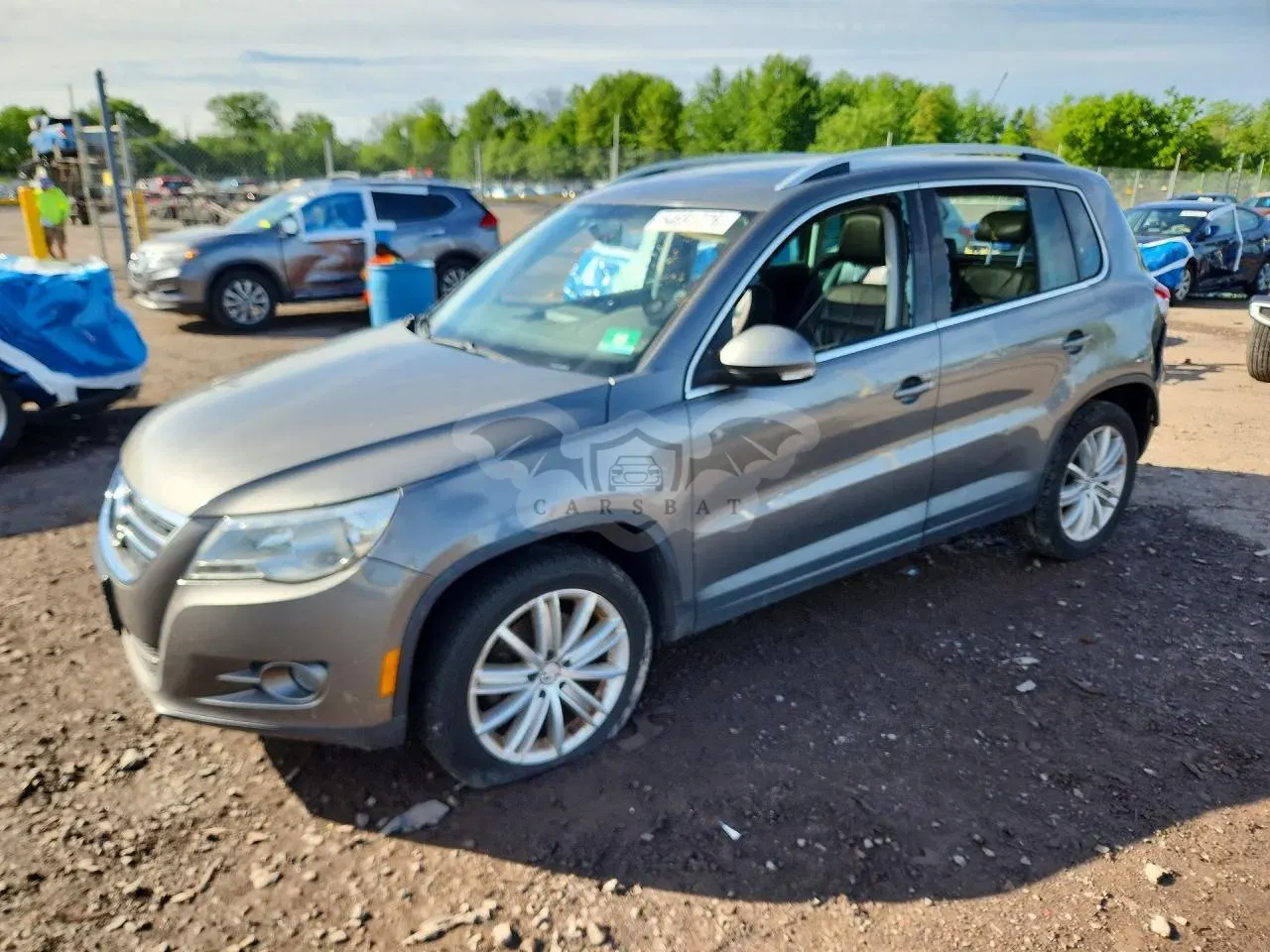 Volkswagen Tiguan 2.0L 4 2011