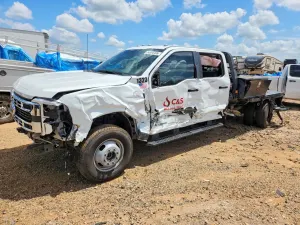 Ford F-350 6.7L 8 2025
