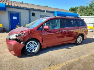 Toyota Sienna 3.5L 6 2014