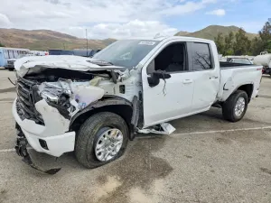 Chevrolet Silverado 1500 6.6L 8 2024