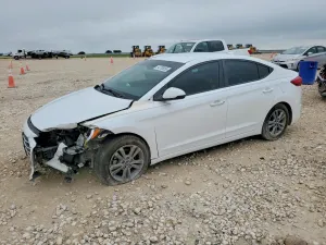 Hyundai Elantra 2.0L 4 2017