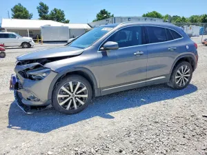 Mercedes-Benz GLA 2.0L 4 2023