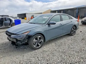 Hyundai Elantra 2.0L 4 2022