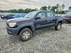 Toyota Tacoma 2.7L 4 2015