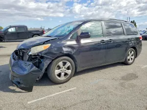 Toyota Sienna 3.5L 6 2014