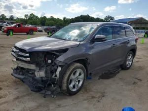 Toyota Highlander 3.5L 6 2019