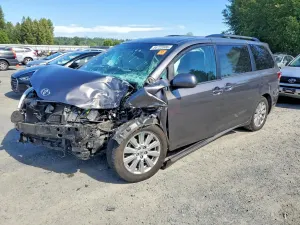Toyota Sienna 3.5L 6 2017