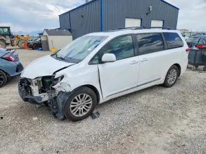 Toyota Sienna 3.5L 6 2013