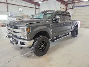 Ford F-250 6.7L 8 2017
