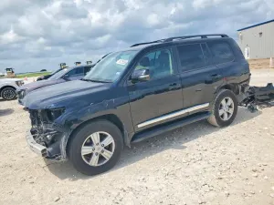 Toyota Land Cruiser 5.7L 8 2014