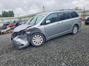 Toyota Sienna 3.5L 6 2015