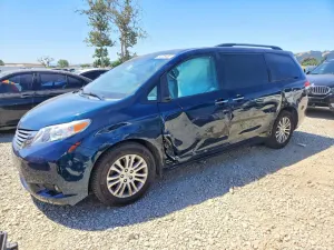 Toyota Sienna 3.5L 6 2011