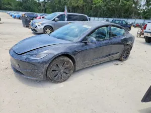 Tesla Model 3 2025
