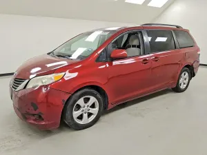 Toyota Sienna 3.5L 6 2014