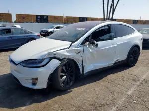 Tesla Model X 2020