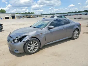 Infiniti G37 3.7L 6 2013