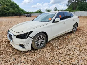 Infiniti Q50 3.0L 6 2021