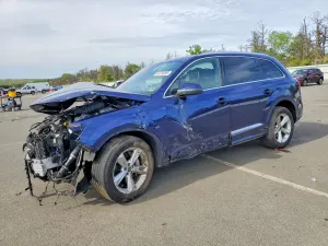 Audi Q7 2.0L 4 2023