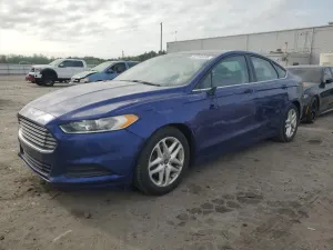 Ford Fusion SE 2.5L 4 2015