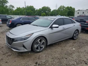 Hyundai Elantra 2.0L 4 2022