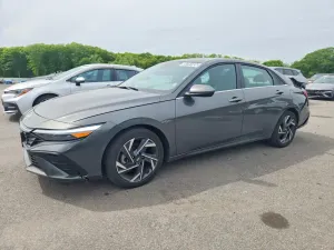 Hyundai Elantra 2.0L 4 2025