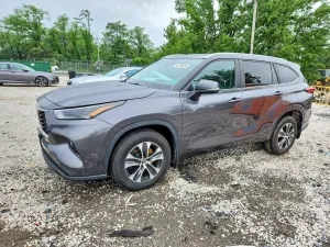 Toyota Highlander 2.4L 4 2023