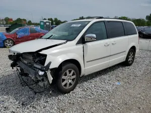 Chrysler Town & Country TOURING PLUS 4.0L 6 2010