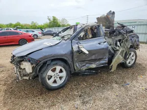 Toyota Highlander 2.4L 4 2023