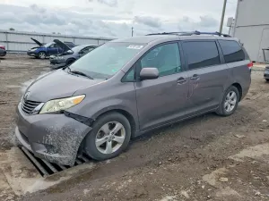 Toyota Sienna 3.5L 6 2011