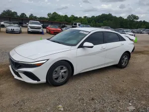 Hyundai Elantra 2.0L 4 2024