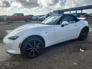 Mazda MX-5 (Miata) 2.0L 4 2026