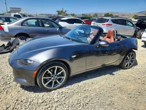 Mazda MX-5 (Miata) 2.0L 4 2023