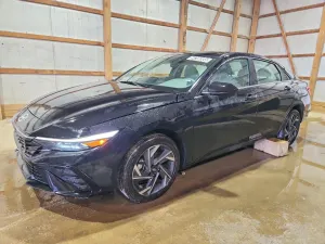 Hyundai Elantra 2.0L 4 2025