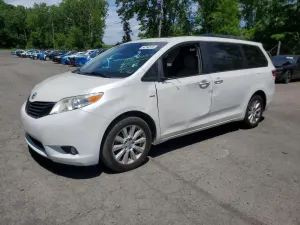 Toyota Sienna 3.5L 6 2017