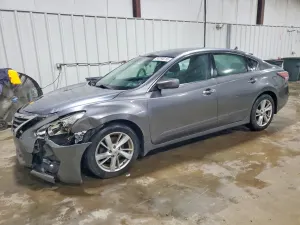Nissan Altima 2.5L 4 2015