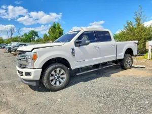 Ford F-350 6.7L 8 2017