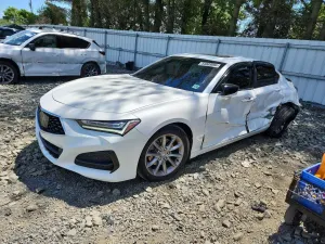 Acura TLX 2.0L 4 2021