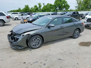 Hyundai Elantra 2.0L 4 2024