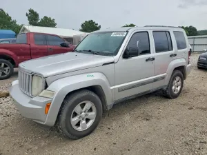 Jeep Liberty 3.7L 6 2011