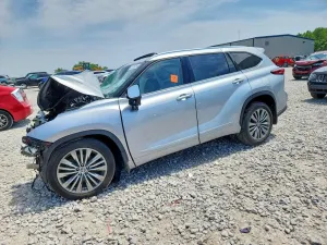 Toyota Highlander 2.4L 4 2023