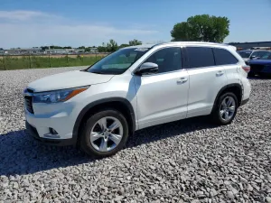 Toyota Highlander 3.5L 6 2015