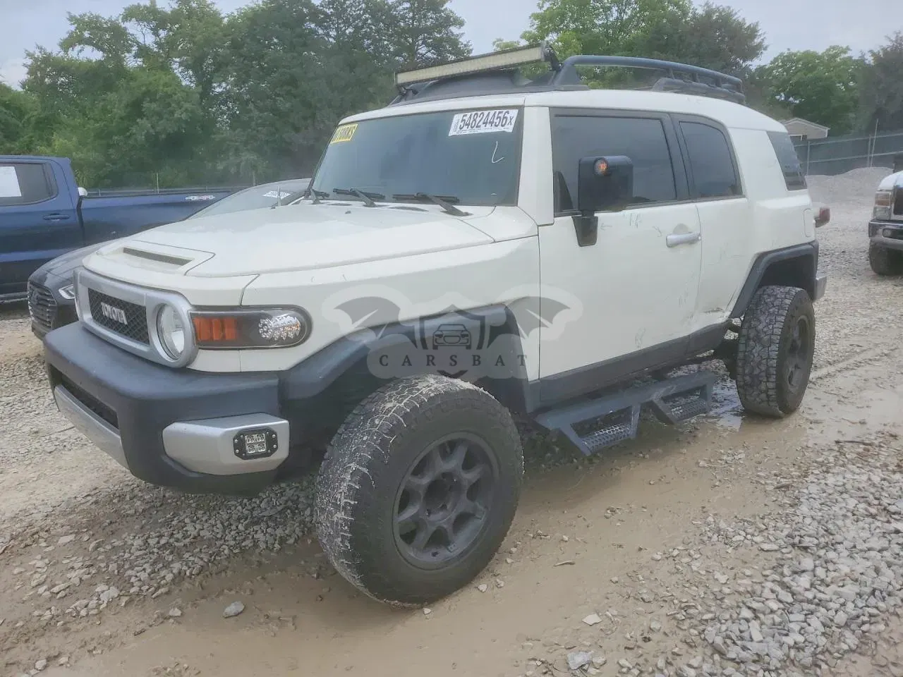 Toyota FJ Cruiser 4.0L 6 2011