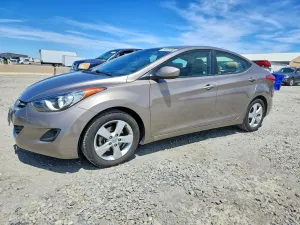 Hyundai Elantra 1.8L 4 2013