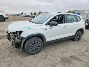 Volkswagen Taos 1.5L 4 2023