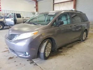 Toyota Sienna 3.5L 6 2011