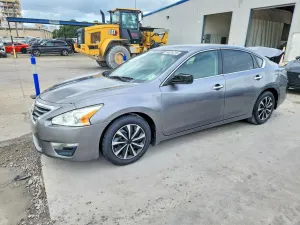 Nissan Altima 2.5L 4 2015