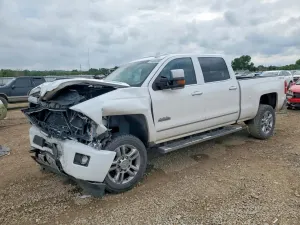 Chevrolet Silverado 1500 6.6L 8 2015