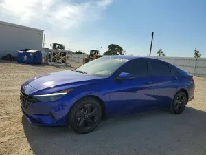 Hyundai Elantra 2.0L 4 2023